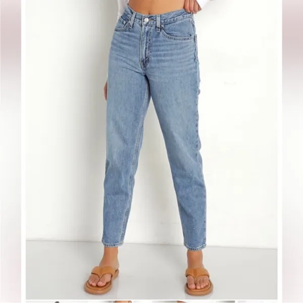 Levi’s Premium‎ 80’s Mom Jean High Rise Denim Jeans - Image 2