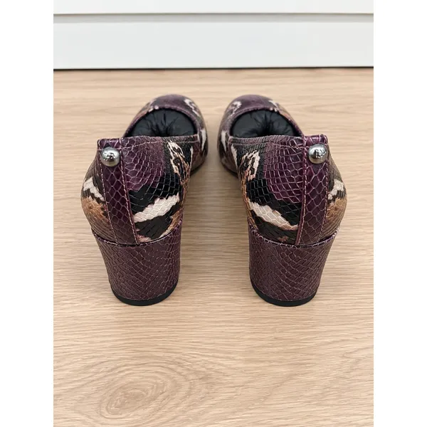 Donald Pliner Snakeskin Pumps Size 5.5 Burgundy Plum Brown Block Heel new - Image 2