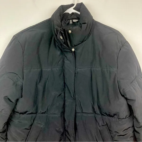H&M DIVIDED Oversized Puffer Jacket - Image 5