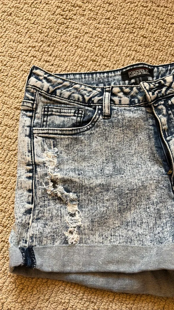 Forever 21 Jean shorts - Image 6