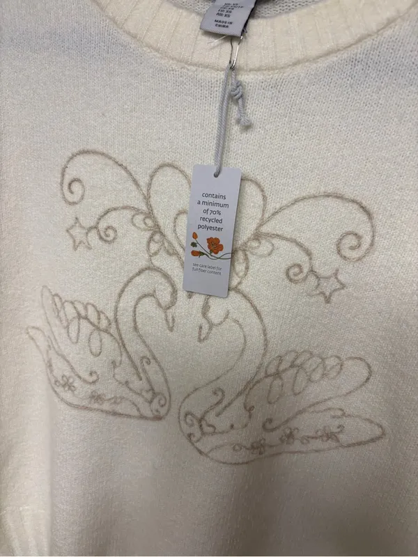 Haute hippie cream swan sweater size XS - Image 4