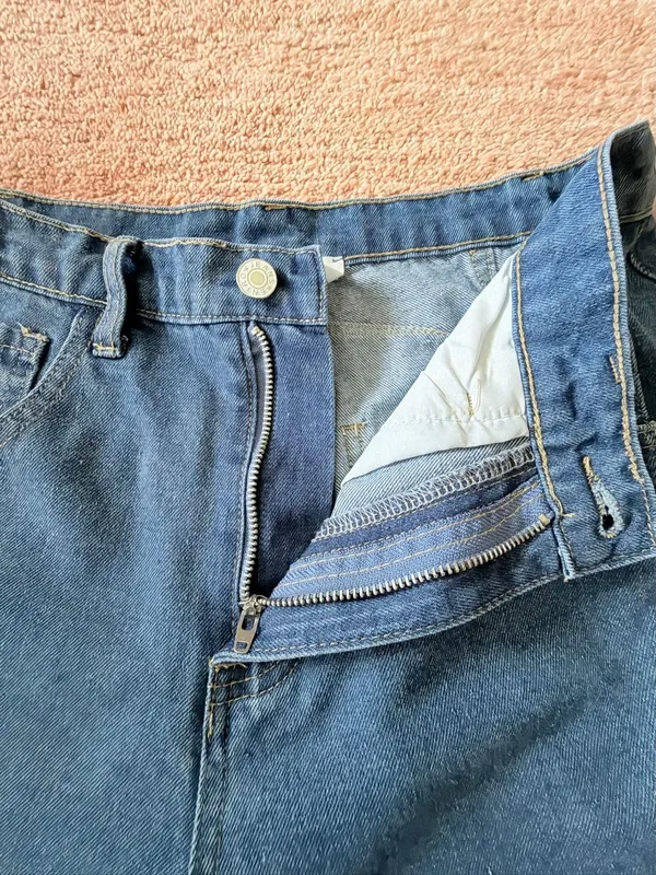 Entro High Rise Medium Wash Denim Shorts Size M - Image 4
