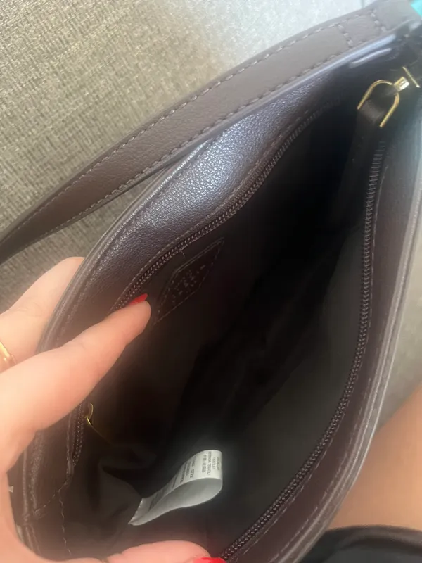 Cross-Body - Image 6