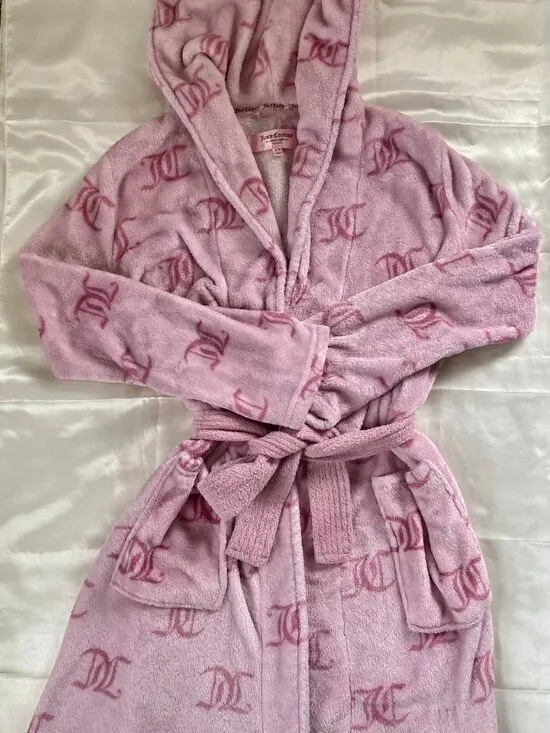 Juicy Couture Monogram Hooded SUPER SOFT Plushy/Fluffy Short Robe - Image 2
