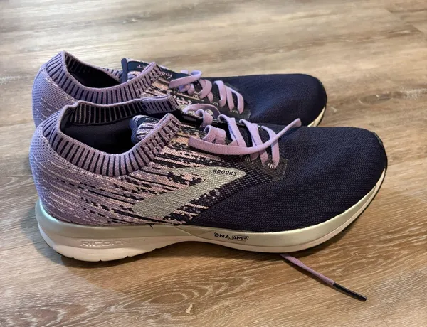 Brooks Ricochet Purple Sneakers 9.5 - Image 3