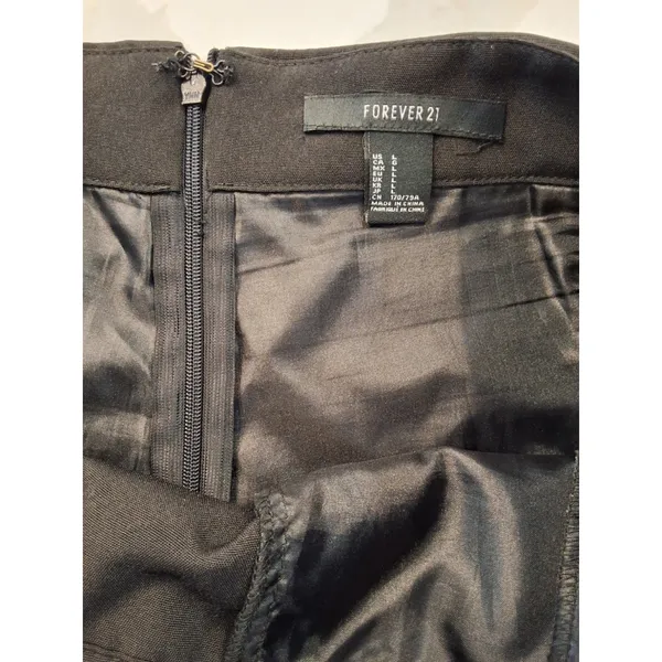Forever 21 Black Asymmetrical Skort Size Large Faux Wrap Mini Shorts Skirt - Image 6