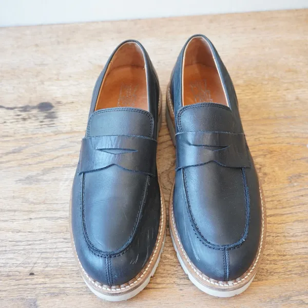 Miz Mooz Size 39 Wylan Black Leather Penny Loafer Chunky Lug Sole Preppy - Image 2
