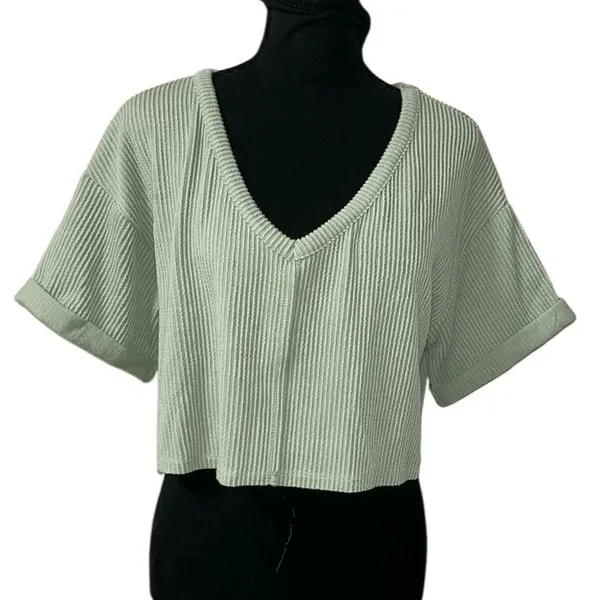 Altar’d State Green Ribbed Crop Pull on V-neck Top(Size Small) - Image 2
