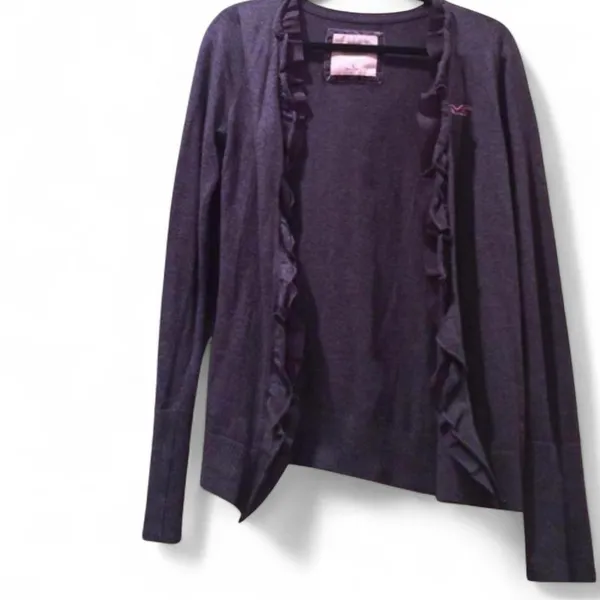 Hollister Co. VTG 2000s Women’s Preppy Dark Grey Open Ruffled Cardigan — LARGE - Image 4