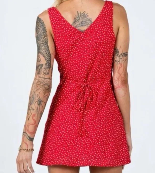 Princess Polly red v neck Nellie dress - Image 2