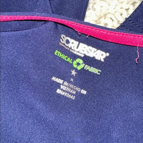 Scrubstar nurses scrub jacket size medium - Image 6