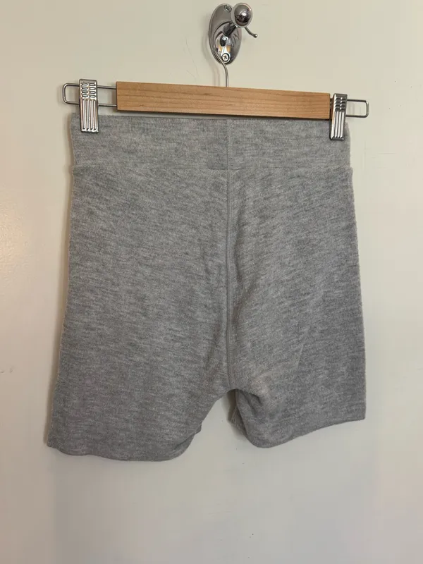 Alo Biker Yoga Shorts - Image 3