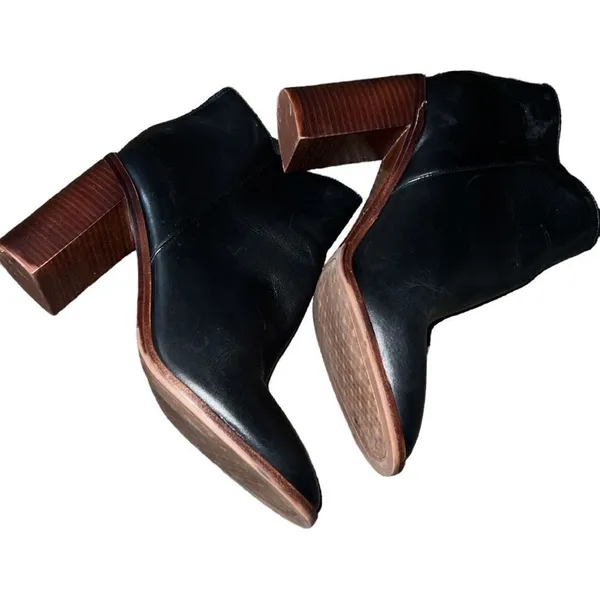 ✨ Antonio Melani Cammden Casual Leather Block Heel Booties✨ - Image 5