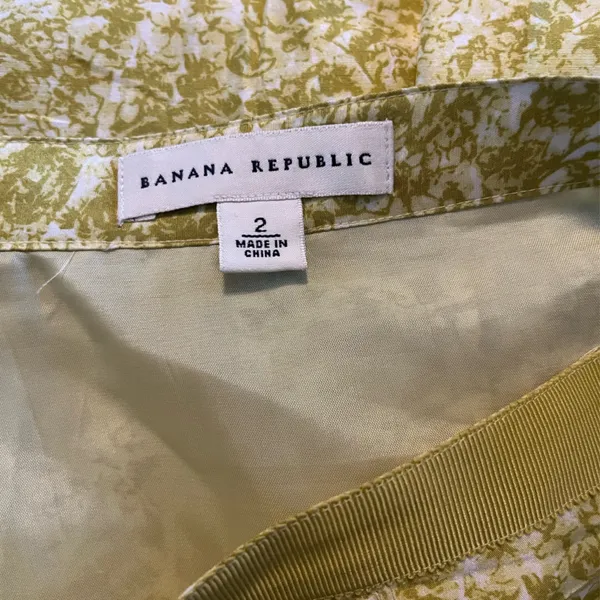 Banana Republic Chartreuse Floral Silk‎ Pleated Lined A-Line Skirt Size 2 - Image 3