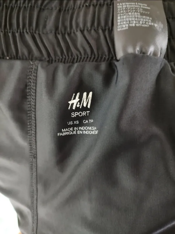 H&M Sport Black Shorts - Image 9