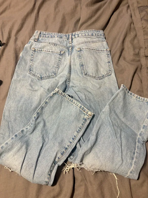 Forever 21 Jeans - Image 2