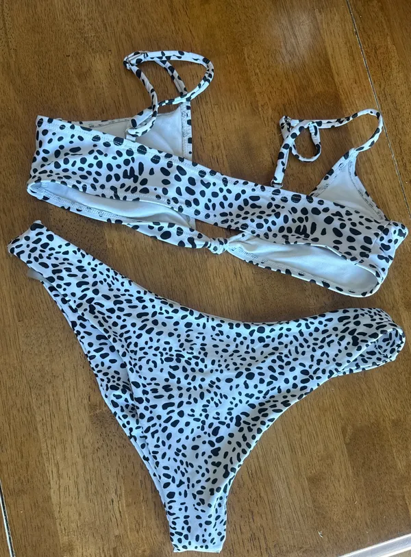Bikini size medium black & white - Image 3