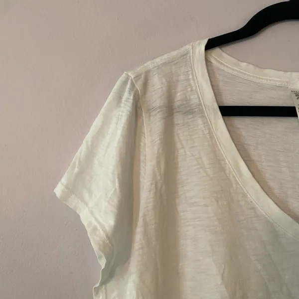 SPANX White V-neck T-Shirt 100% Pima Cotton Minimalist Basic Tee Women's size 3X - Image 3
