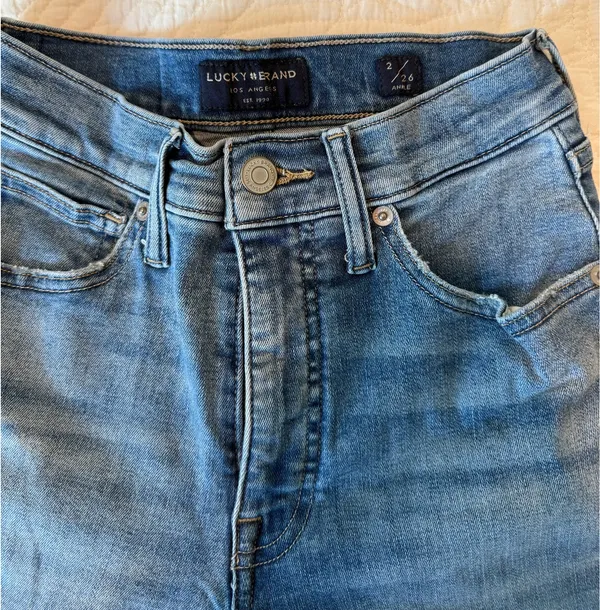 Lucky Brand skinny jeans - Image 2