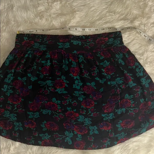 Kimchi Blue Floral Black Skirt - Image 4