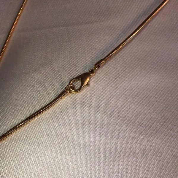 Costume Jewelry Necklace - Image 4