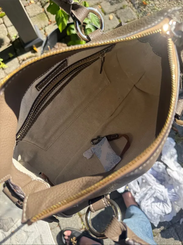 Dooney and Bourke sorrento satchel - Image 7