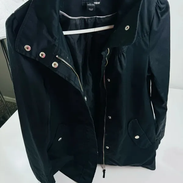 H&M Black Zip‎ Button Lightweight Coat Jacket Size 6 - Image 9
