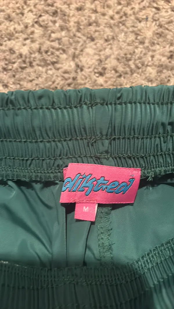 Edikted Pants Green Track - Image 2