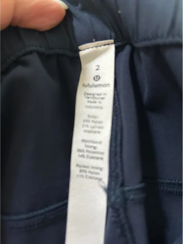 Lululemon Women's Navy Active Pants - Image 4
