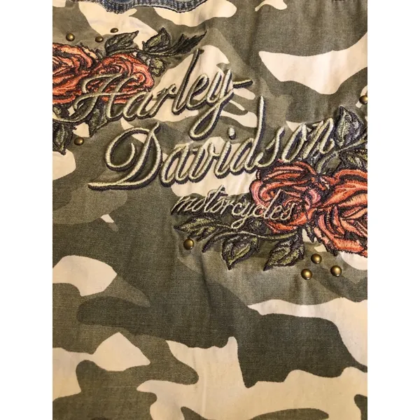 Harley Davidson Vintage Stud Denim Vest Size M Blue Camo NWT - Image 10