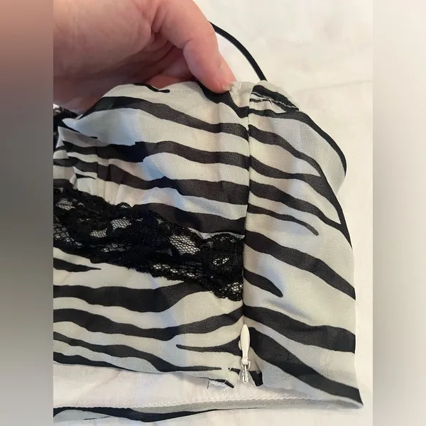 Princess Polly White and Black Zebra Lace Cropped Cami Y2K 2 - Image 6