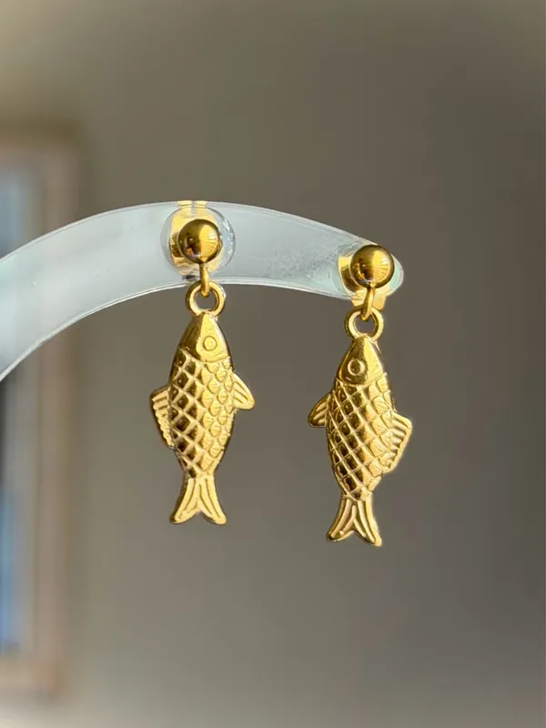 Handmade gold tone fully stainless steel fish simple earrings🌀🐟 - Image 2