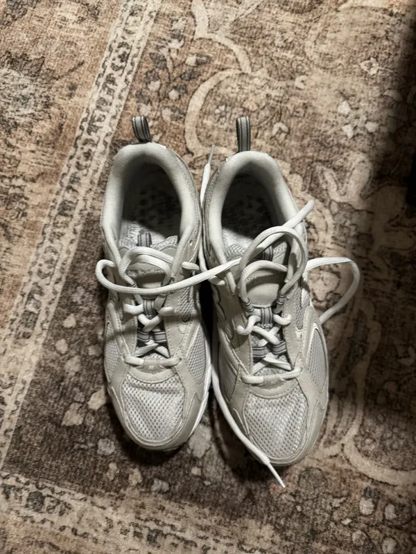 New Balance Sneakers - Image 2