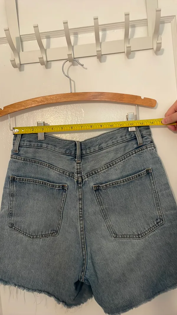 Uniqlo denim shorts 100% cotton - Image 3