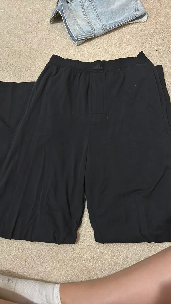 SKIMS Boyfriend Loose Pants Onyx - Image 2