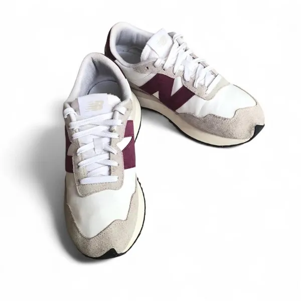 New Balance 237 in White and Burgandy Women’s Size 10 - Image 8