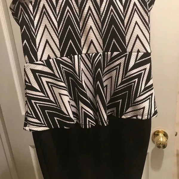 Black and White Womens Small Tube Top Strapless Sleeveless‎ Dress Fit & Flare - Image 4