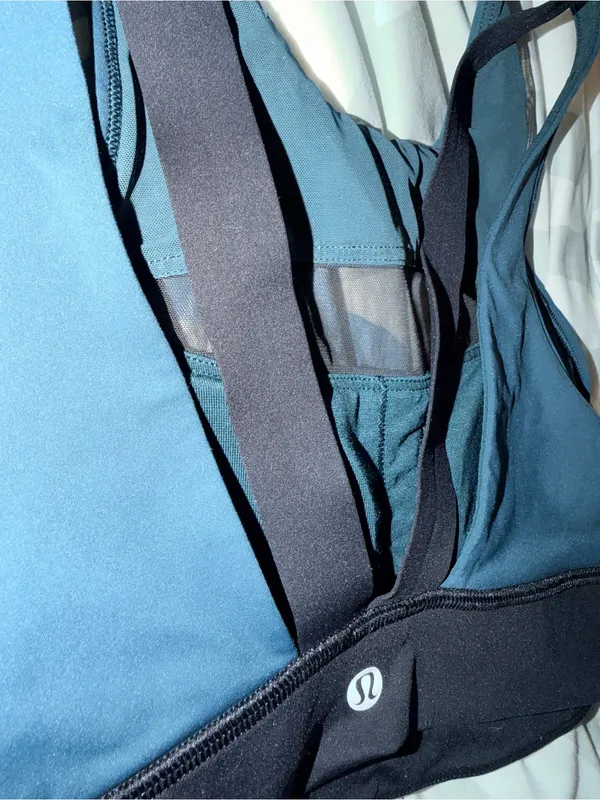Lululemon Run The Day Bra Submarine Black Mesh Nulux Long Line - Image 4