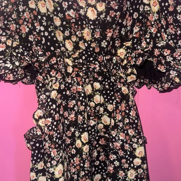 Privy Black Floral Peekaboo‎ Waist Dress with Adjustable Straps - Image 4