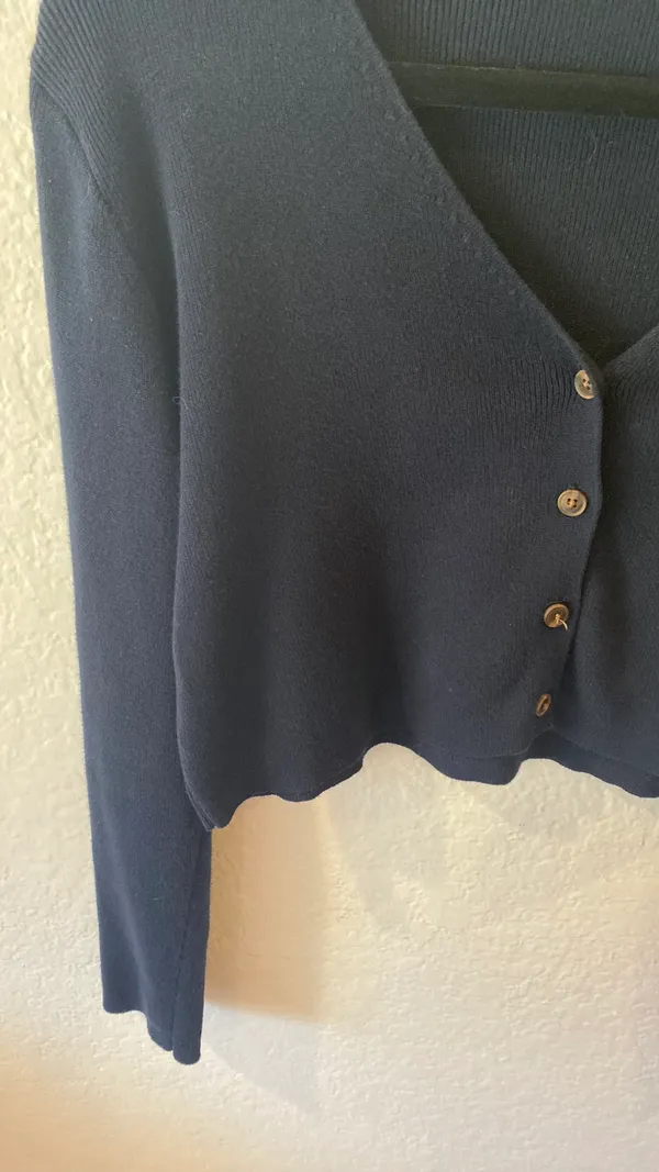 Brandy Melville Navy Crop Cardigan - Image 3