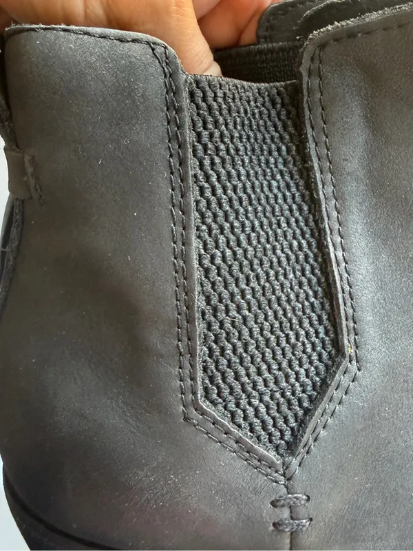 Toms Black Chelsea Ankle Boots with Block Heel Womens 8M - Image 7