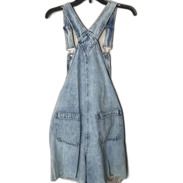 GAP Women's Distressed Denim Shortalls Washwell‎ Light Wash Overalls Medium - Image 11