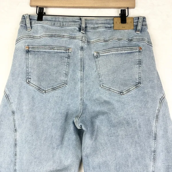 Saige Denim High Rise Barrel Jean Size 13/31 Light Wash - Image 6