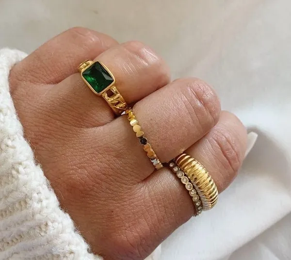Green crystal gold link ring - Image 3