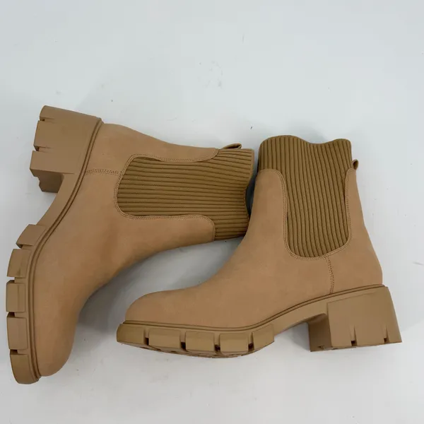 ZBY Boots Women’s 8 Tan Chelsea Pull On Lug Sole Chunky Booties - Image 6