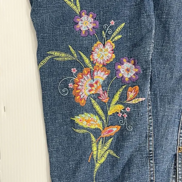FIBERS Floral Embroidered Denim Flare Jeans Womens Size 8 Boho Hippie - Image 4