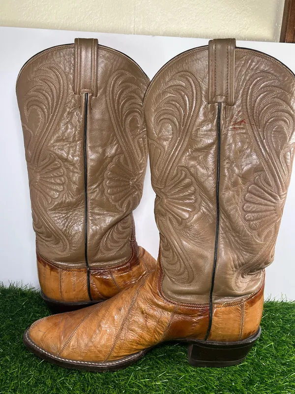 Tony Lama Cowboy Boots Men’s 10.5 D Brown Tan Leather Western - Image 4