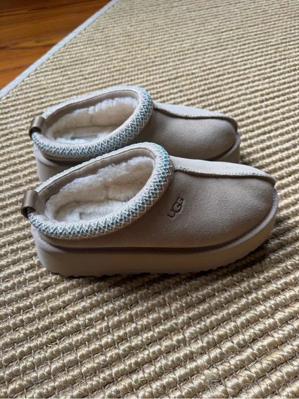 NWOT UGG Women's Tazz II Slippers - Image 8