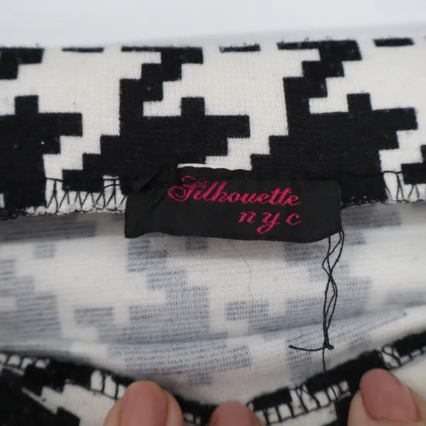 Silhouette NYC Houndstooth Pencil Skirt Black White Stretch Knit Medium - Image 3