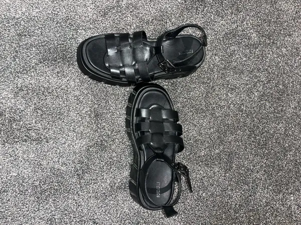 Forever 21 Black chunky sandals - Image 2